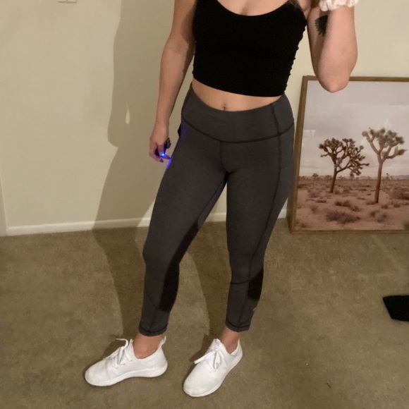 Grey and black mesh lululemon leggings - Picture 4 of 9